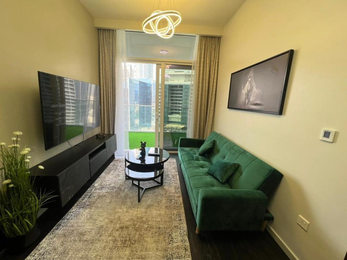 Luxury 2 Bedroom With Burj Khalifa View Dubai Exteriör bild