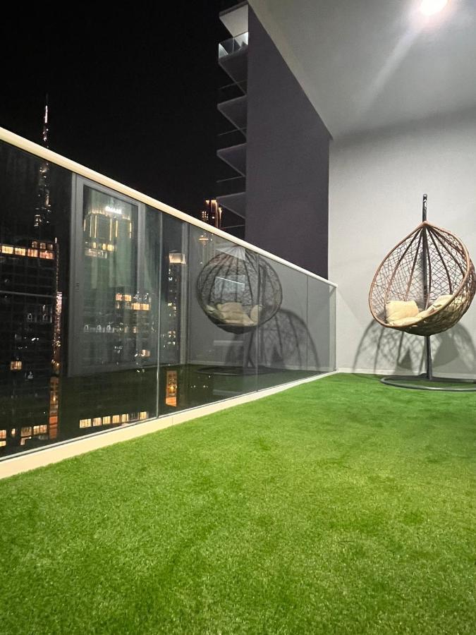 Luxury 2 Bedroom With Burj Khalifa View Dubai Exteriör bild