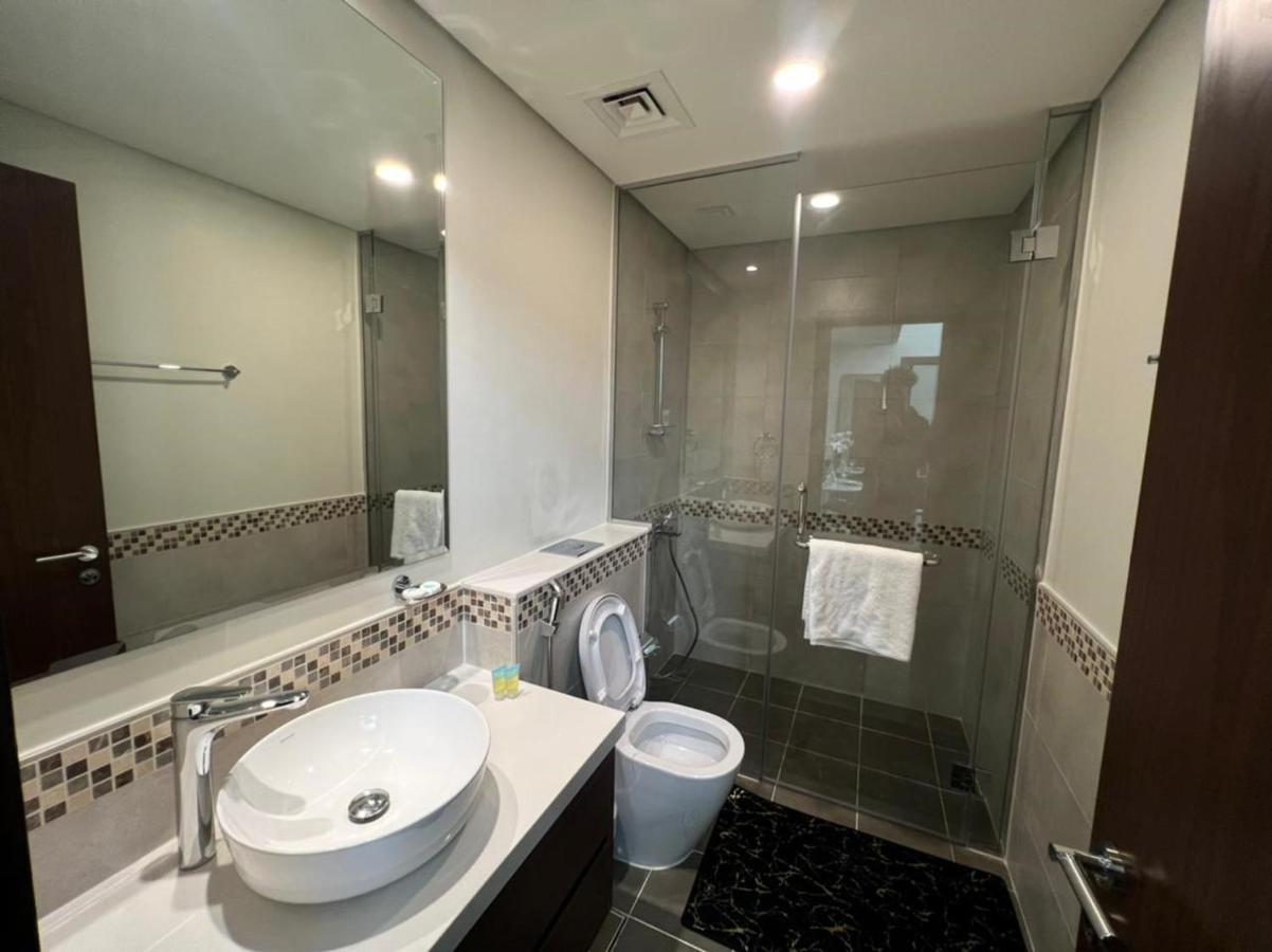 Luxury 2 Bedroom With Burj Khalifa View Dubai Exteriör bild