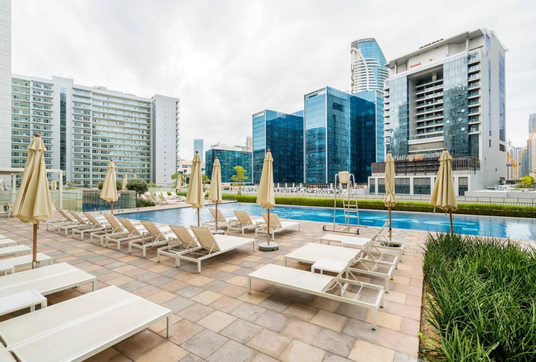 Luxury 2 Bedroom With Burj Khalifa View Dubai Exteriör bild